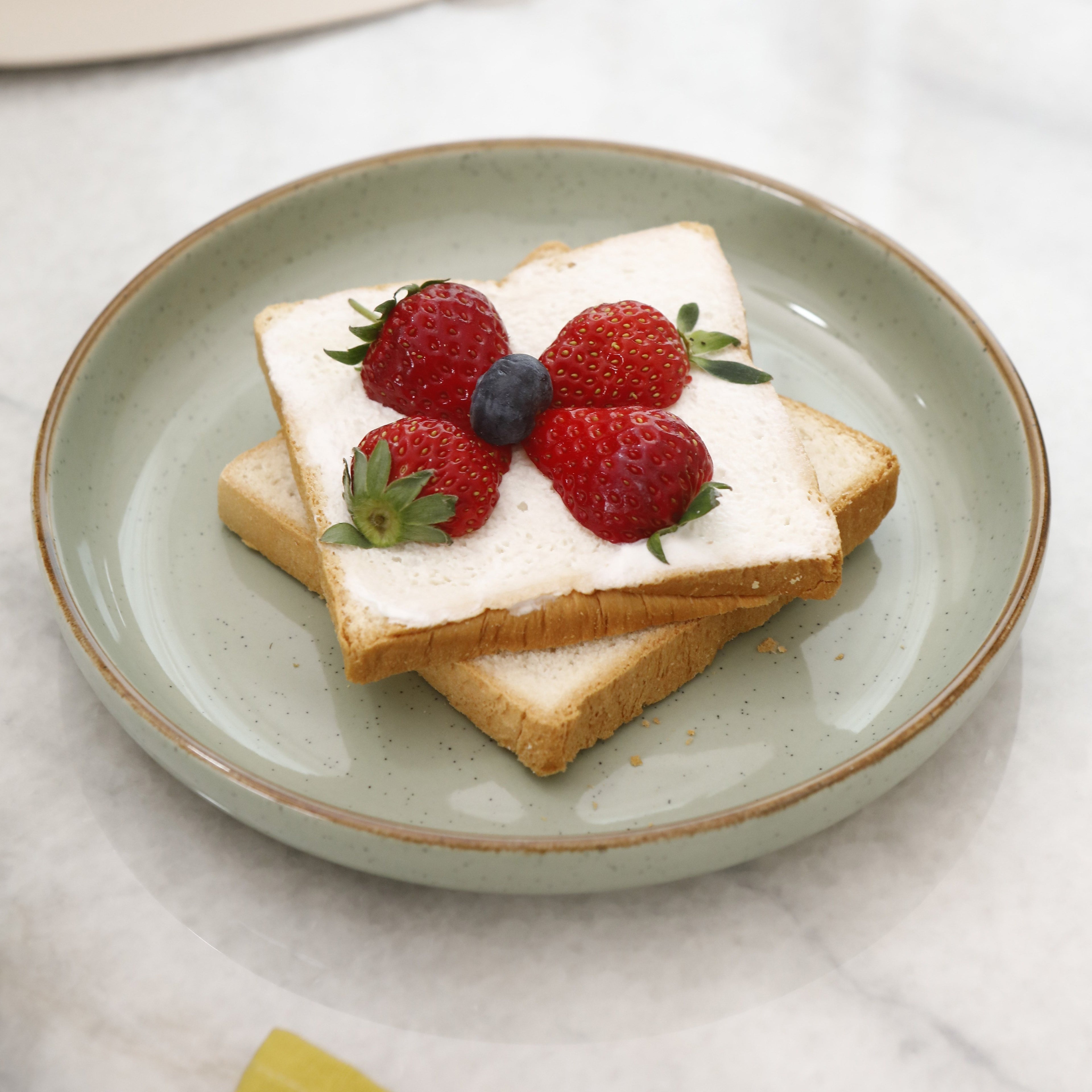 20-Piece Kitchen Must Haves Euro Nordic Reactive Glaze Dinnerware Set-10.5in Dinner Plate\u002F8in Salad Plate\u002F8in Dinner Bowl\u002F6in Cereal Bowl\u002FMugs kitchen accessories Service for 4 People