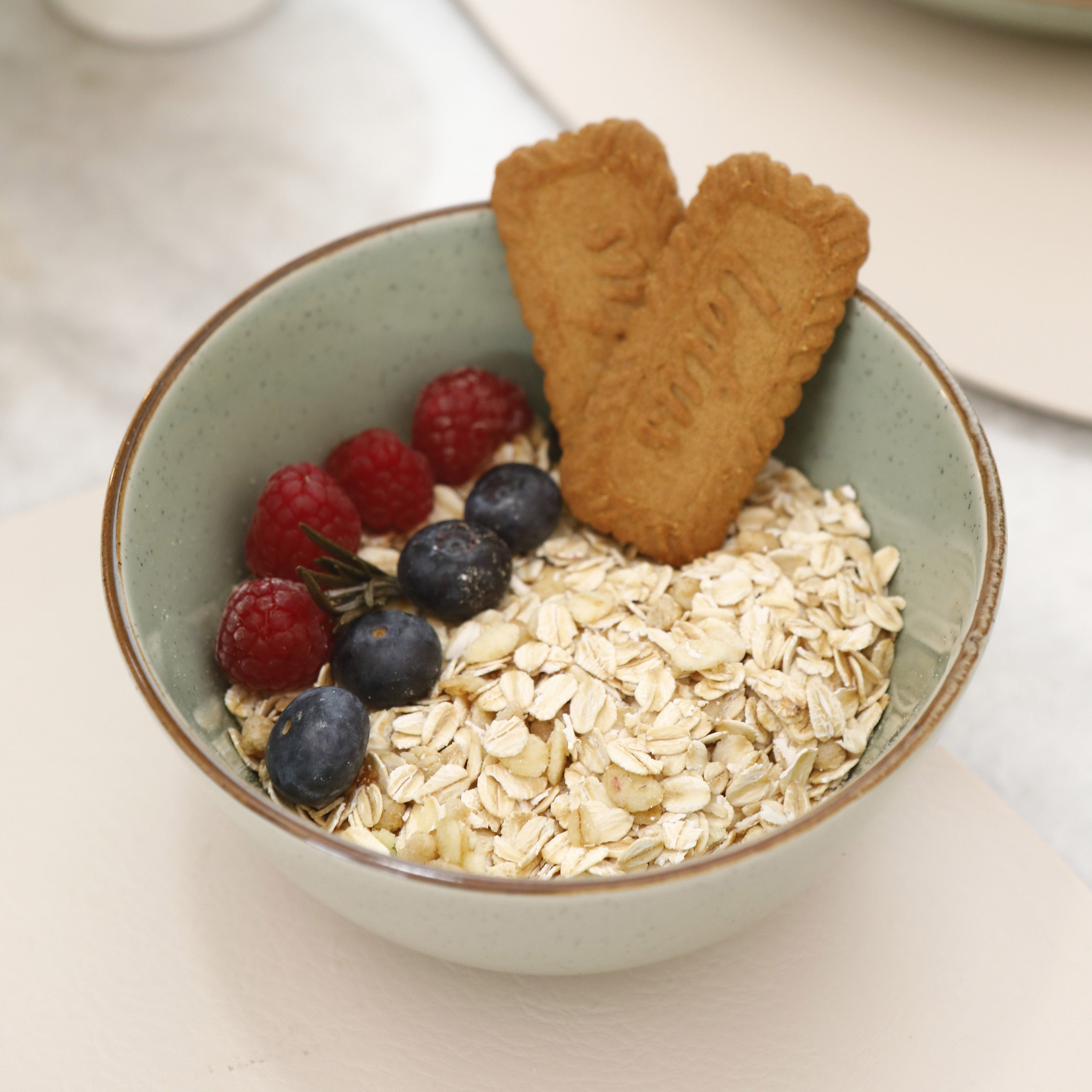 20-Piece Kitchen Must Haves Euro Nordic Reactive Glaze Dinnerware Set-10.5in Dinner Plate\u002F8in Salad Plate\u002F8in Dinner Bowl\u002F6in Cereal Bowl\u002FMugs kitchen accessories Service for 4 People