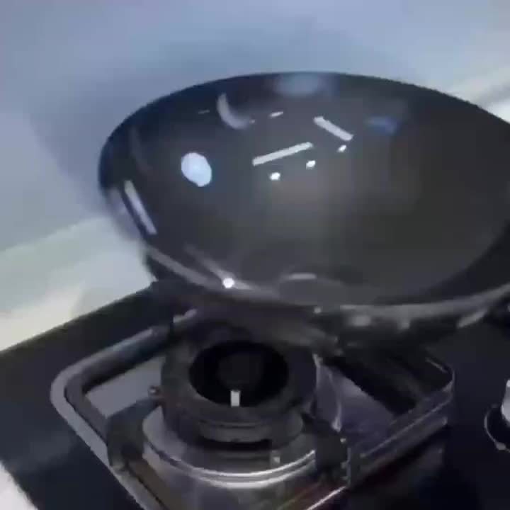 13.39inch Round Bottom Household Non-Coated Pure Iron Earless Wok - Wooden Handle Frying Pan for Stir-Fry, Fried Foods and Cooking - Essential Kitchen Tool